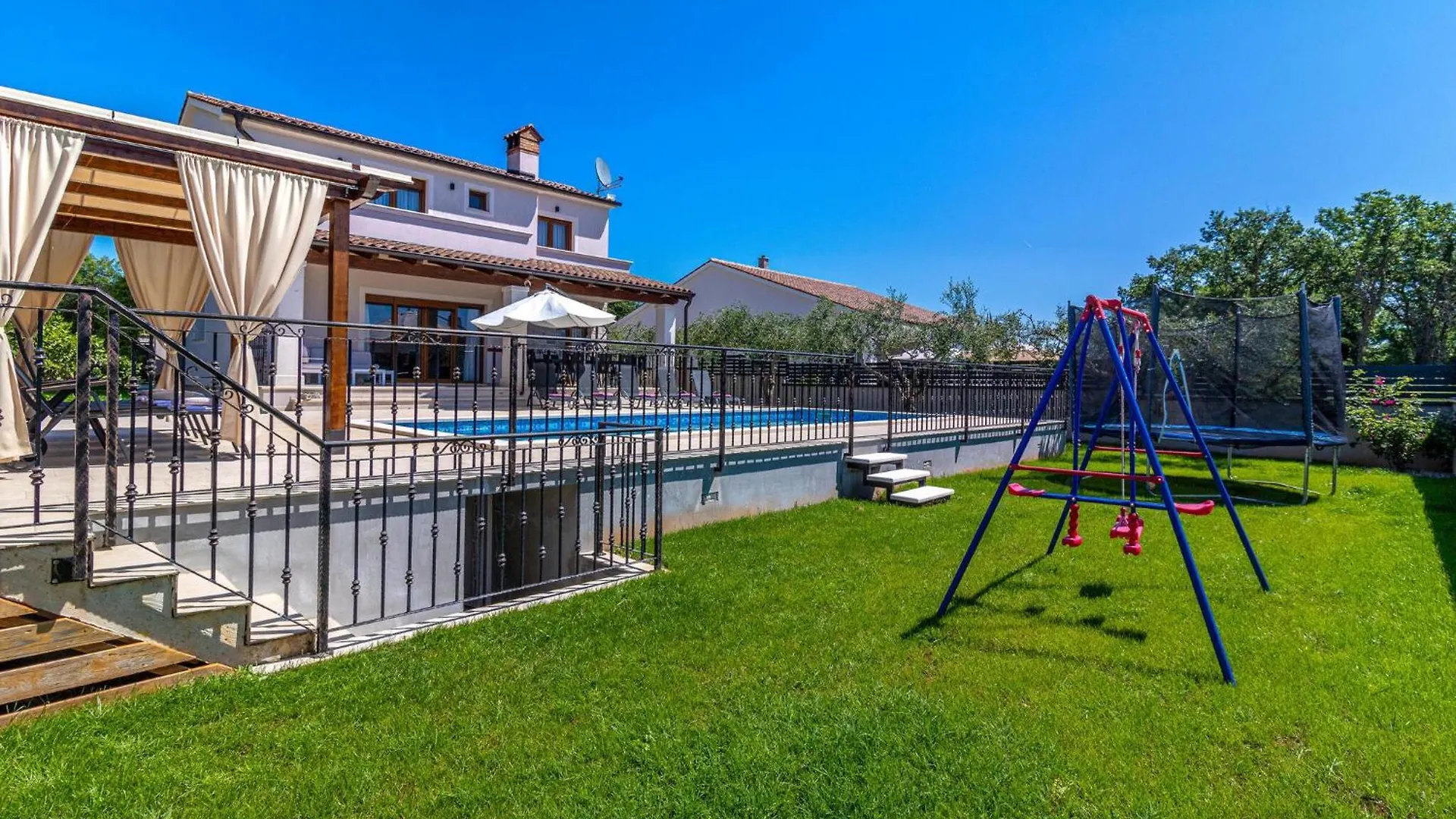 Hébergement de vacances 4 Bedroom Pet Friendly Home In Vodnjan Croatie